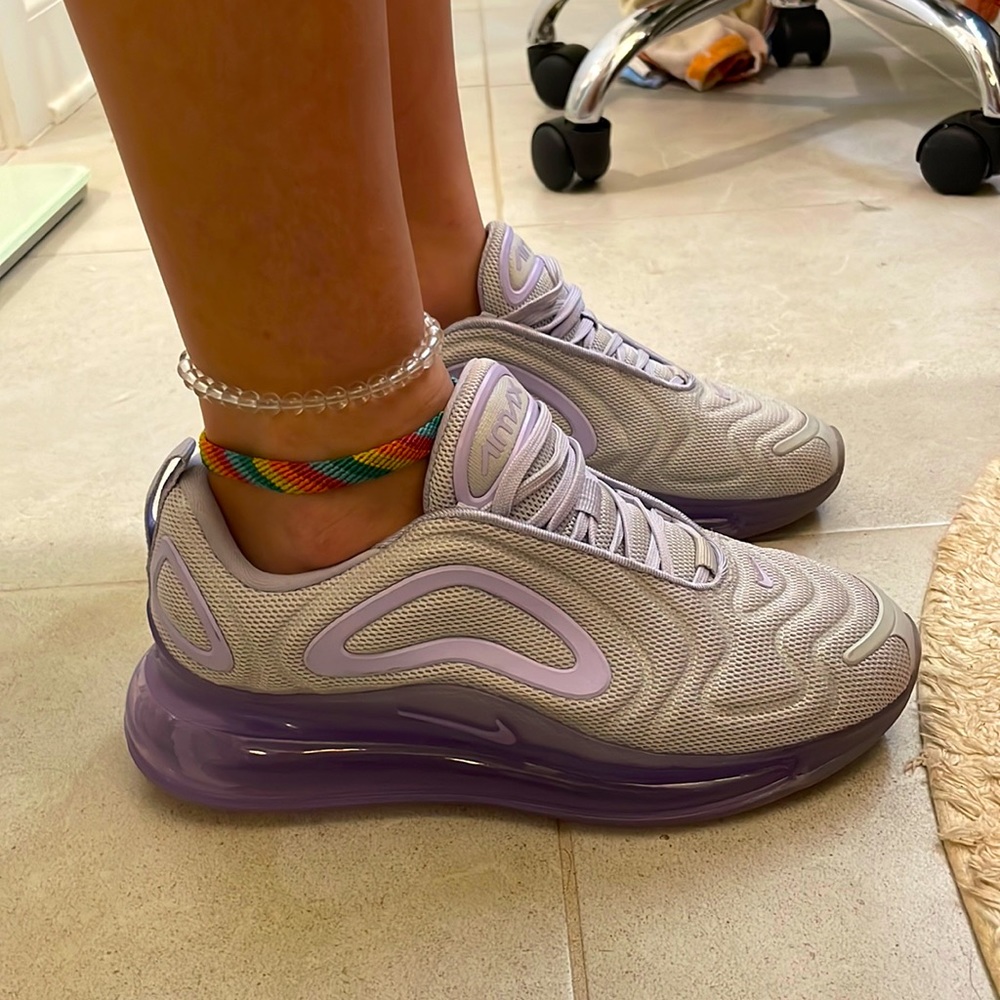 Light purple Air Max 720 !!!💜